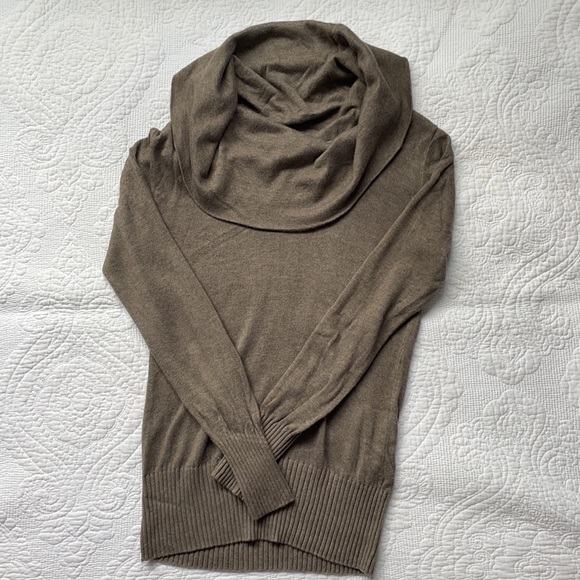 Banana Republic sweater - Picture 4 of 5